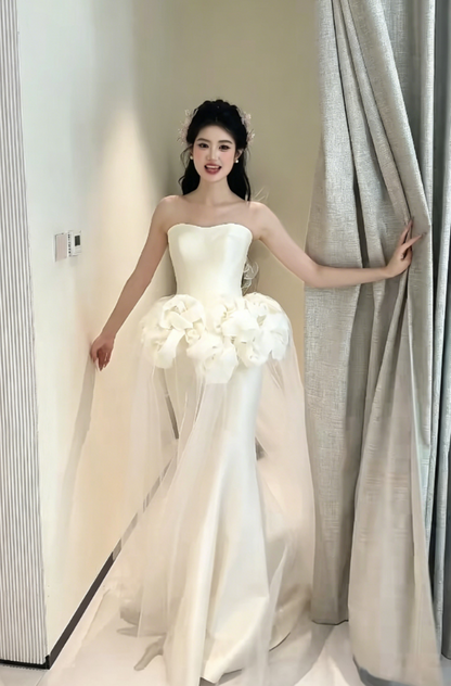 Graceful Strapless Satin Wedding Dress Handmade Flowers Mermaid Tulle Bridal Dress GG6221