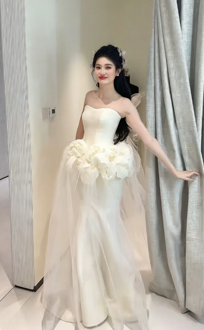 Graceful Strapless Satin Wedding Dress Handmade Flowers Mermaid Tulle Bridal Dress GG6221