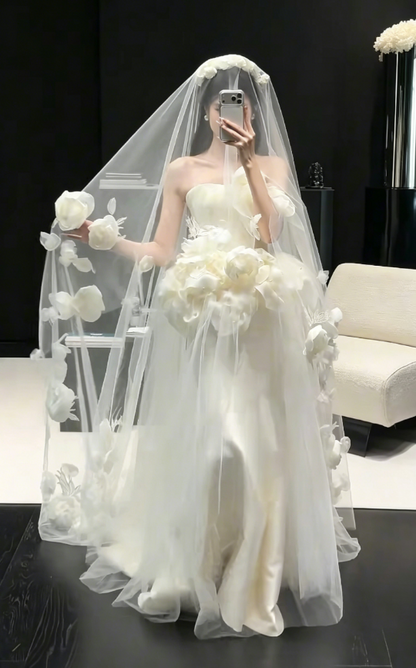 Graceful Strapless Satin Wedding Dress Handmade Flowers Mermaid Tulle Bridal Dress GG6221