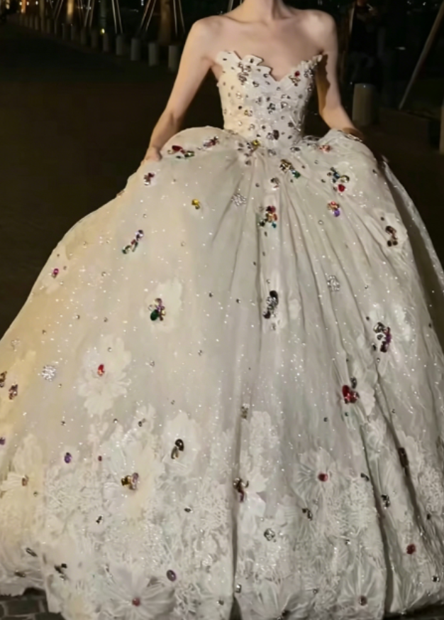 Luxurious Strapless Sequins White Prom Dress Rhinestones Appliques A-Line Evening Dress GG6247