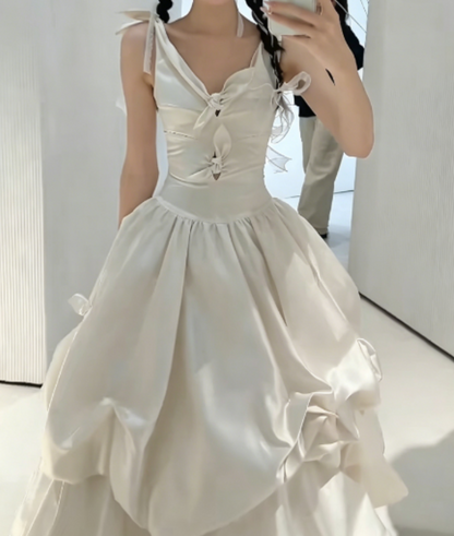 Attractive V Neck Satin Wedding Dress White A-Line Bridal Dress GG6281