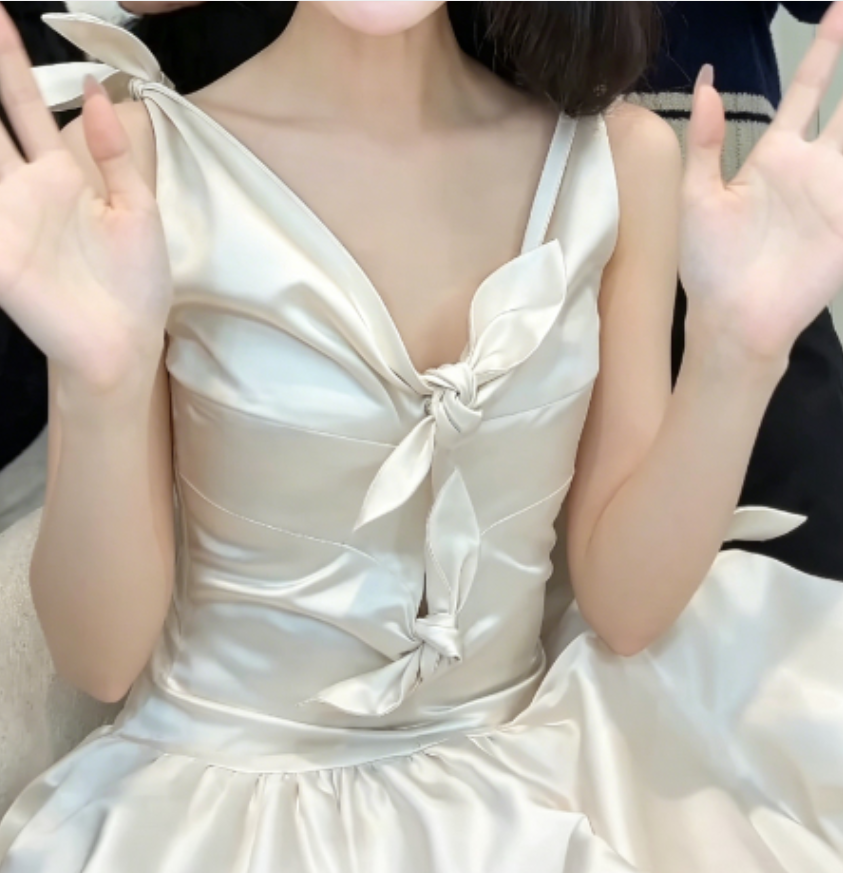 Attractive V Neck Satin Wedding Dress White A-Line Bridal Dress GG6281