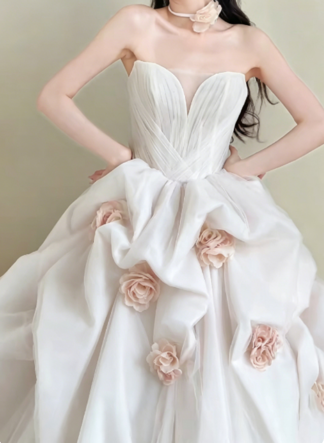 Classical Sweetheart 3D Floral Wedding Dress White Tulle A-Line Bridal Dress GG6292