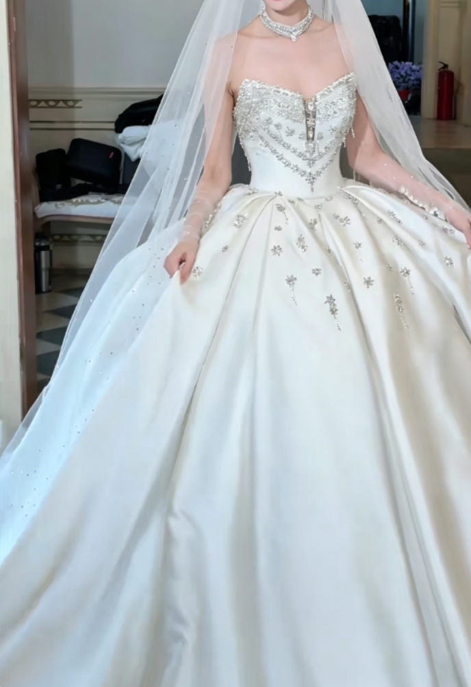 Chic Beaded Satin Wedding Dress White Strapless A-Line Bridal Dress GG6304