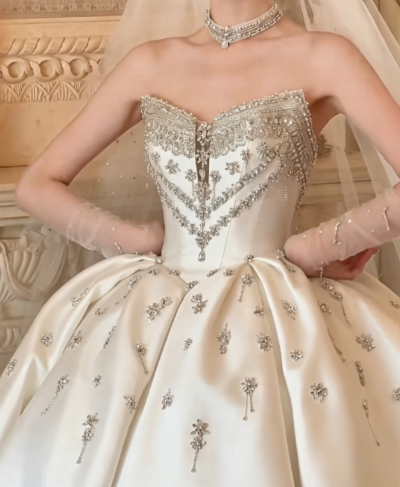 Chic Beaded Satin Wedding Dress White Strapless A-Line Bridal Dress GG6304