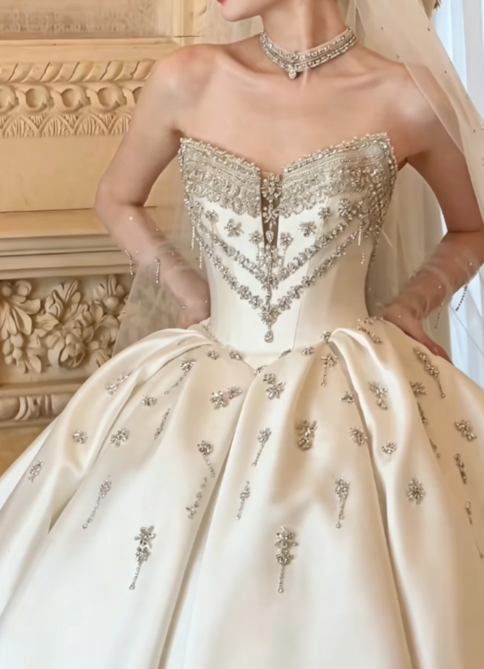 Chic Beaded Satin Wedding Dress White Strapless A-Line Bridal Dress GG6304