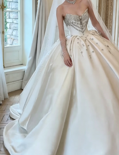 Chic Beaded Satin Wedding Dress White Strapless A-Line Bridal Dress GG6304