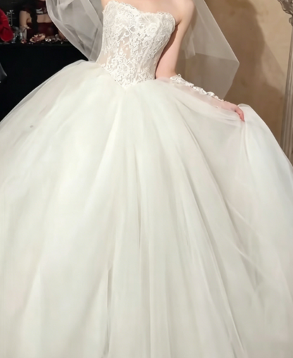 Attractive Strapless Lace Wedding Dress Tulle A-Line Bridal Dress GG6315