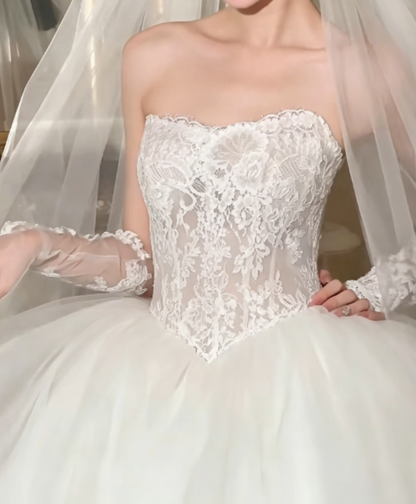 Attractive Strapless Lace Wedding Dress Tulle A-Line Bridal Dress GG6315