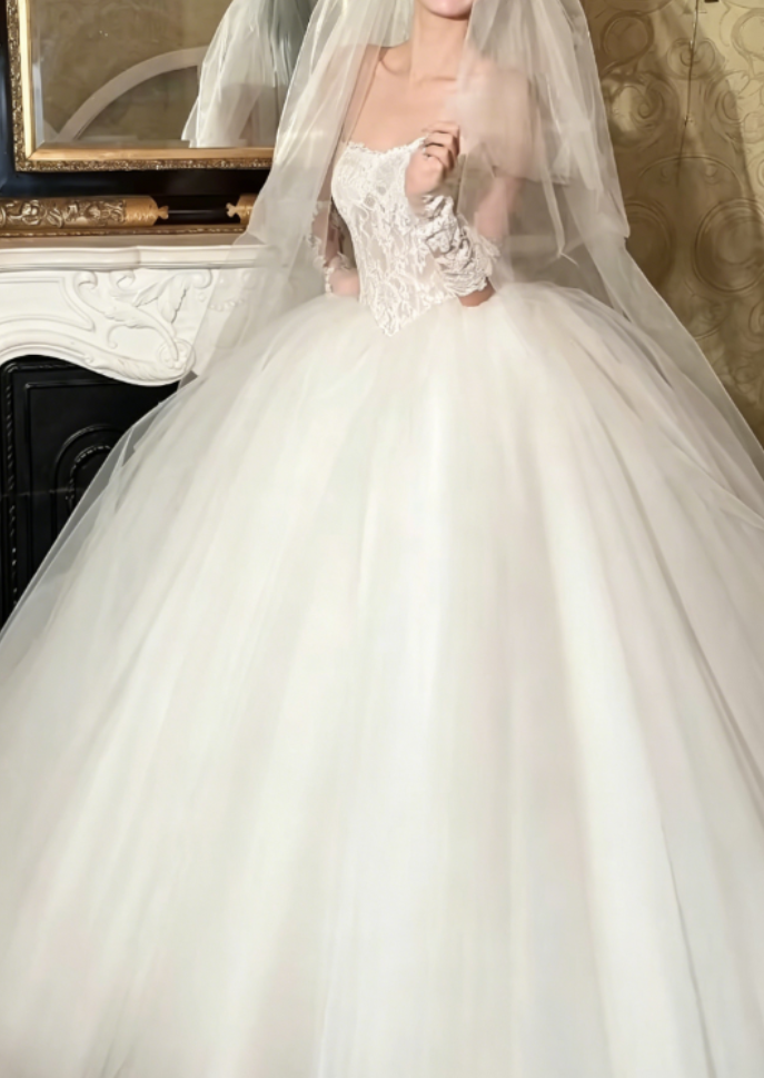 Attractive Strapless Lace Wedding Dress Tulle A-Line Bridal Dress GG6315