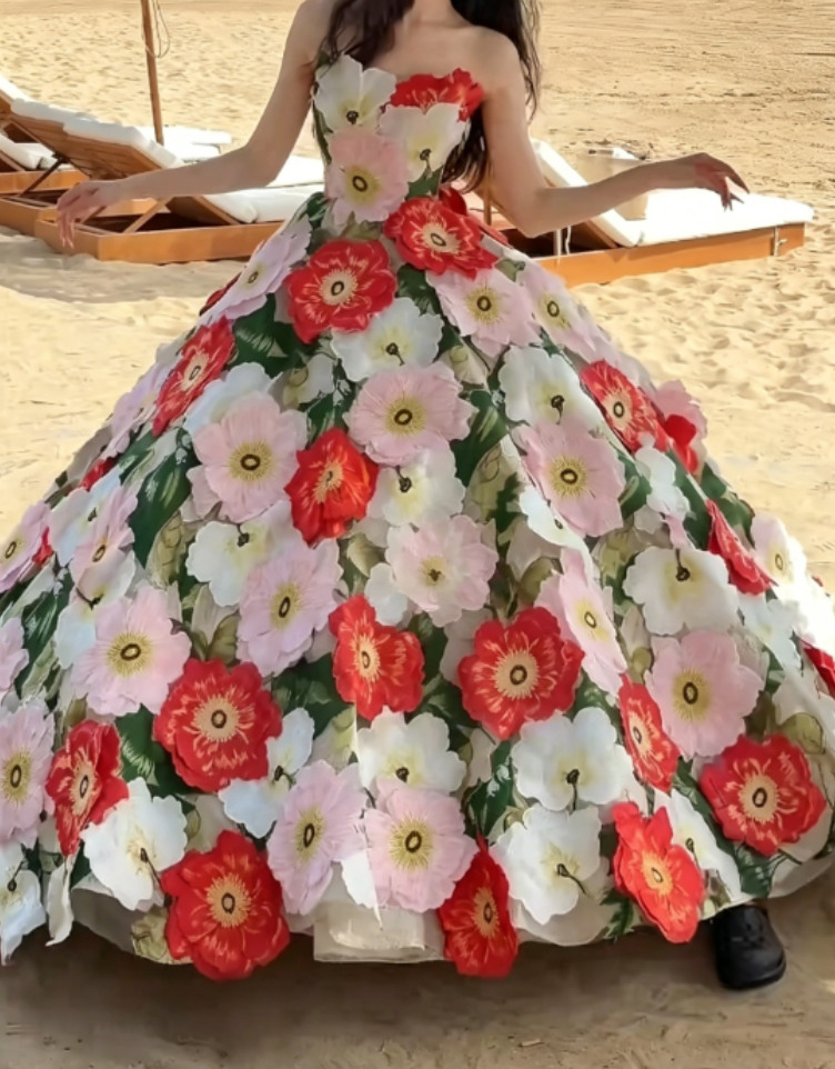 Unique Strapless Floral Prom Dress Appliques A-Line Evening Dress GG6327