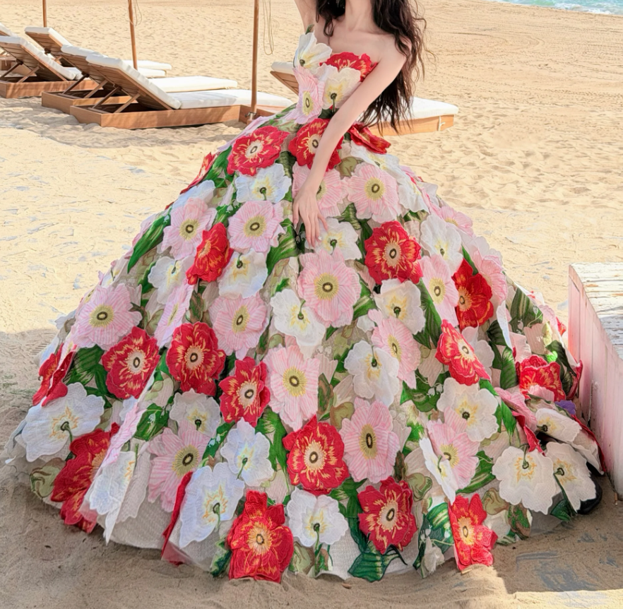 Unique Strapless Floral Prom Dress Appliques A-Line Evening Dress GG6327