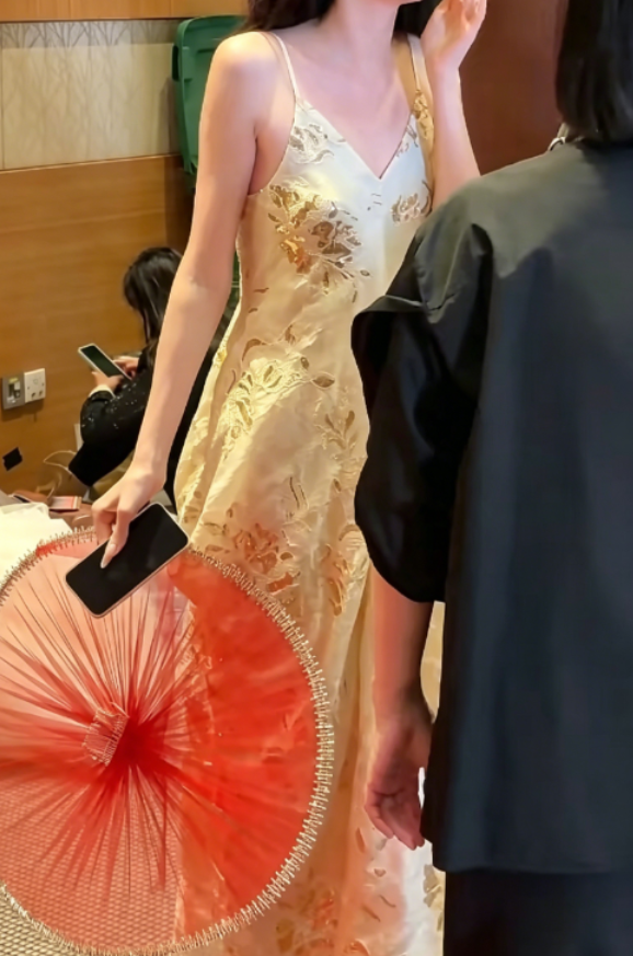 Trendy Spaghetti Straps Beige Prom Dress Sequins Draped Sheath Evening Dress GG6358