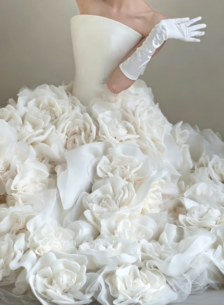 Ornate Strapless Satin Wedding Dress Handmade Flowers A-Line Bridal Dress GG6377