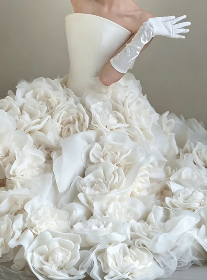 Ornate Strapless Satin Wedding Dress Handmade Flowers A-Line Bridal Dress GG6377