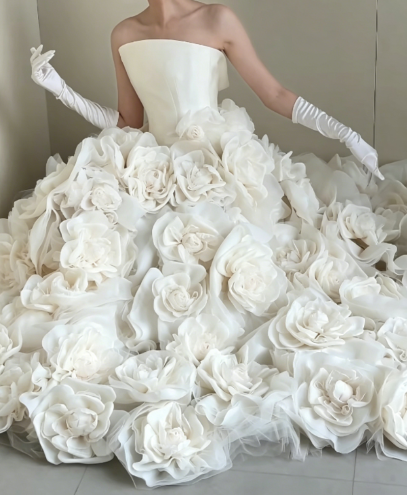 Ornate Strapless Satin Wedding Dress Handmade Flowers A-Line Bridal Dress GG6377