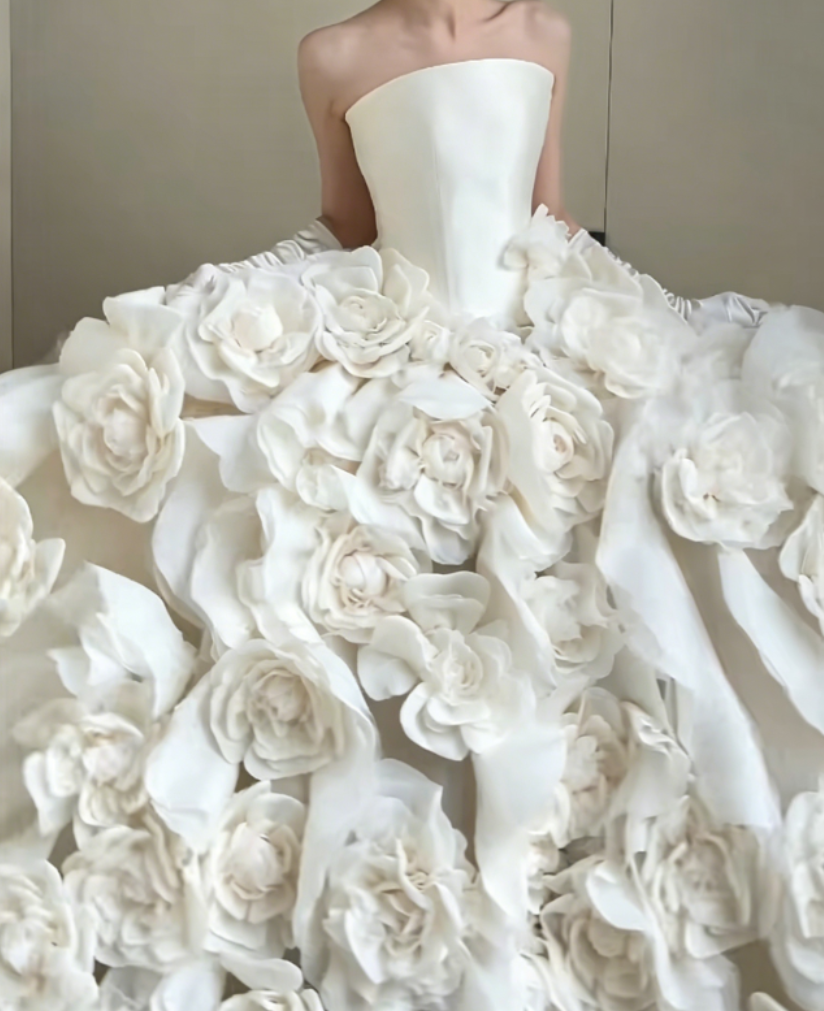 Ornate Strapless Satin Wedding Dress Handmade Flowers A-Line Bridal Dress GG6377