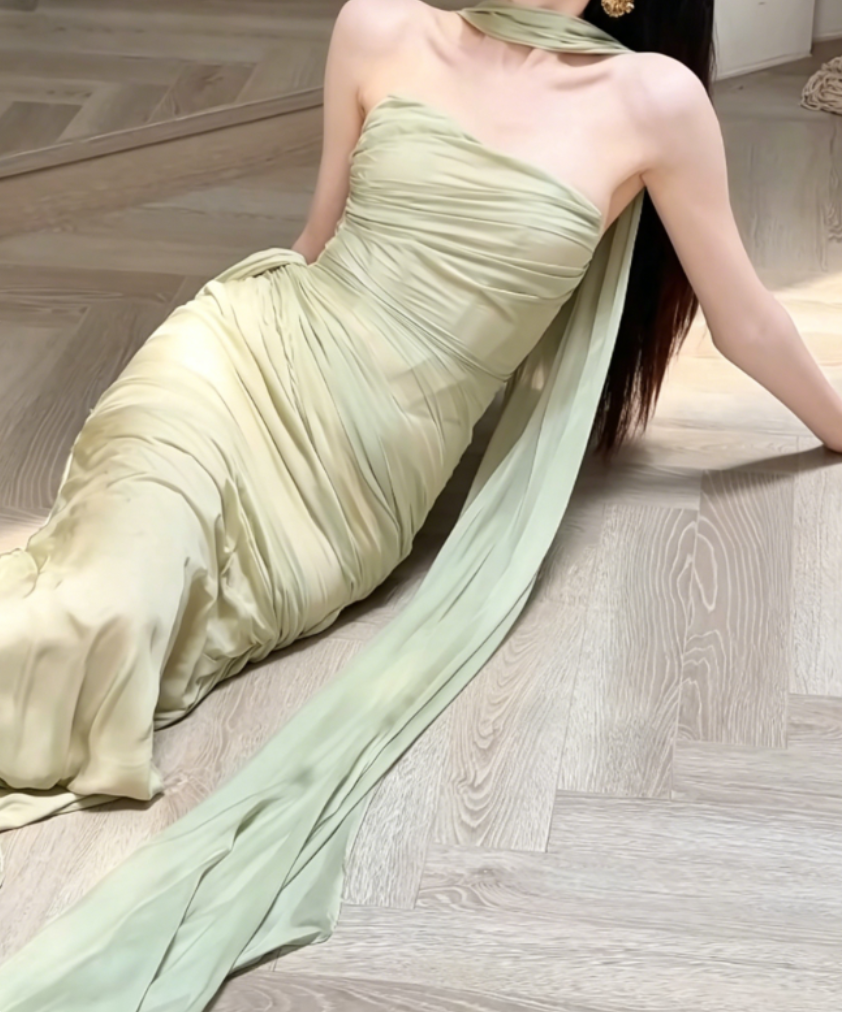 Sleek Strapless Green Prom Dress With Scarf Ruched Sheath Evening Dress GG6392