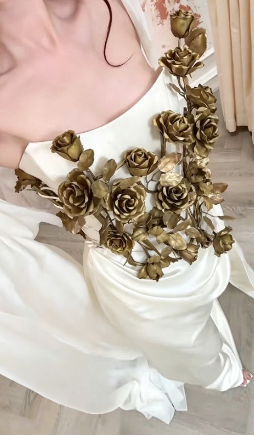 Unique Strapless White Satin Prom Dress 3D Floral A-Line Evening Dress GG6398