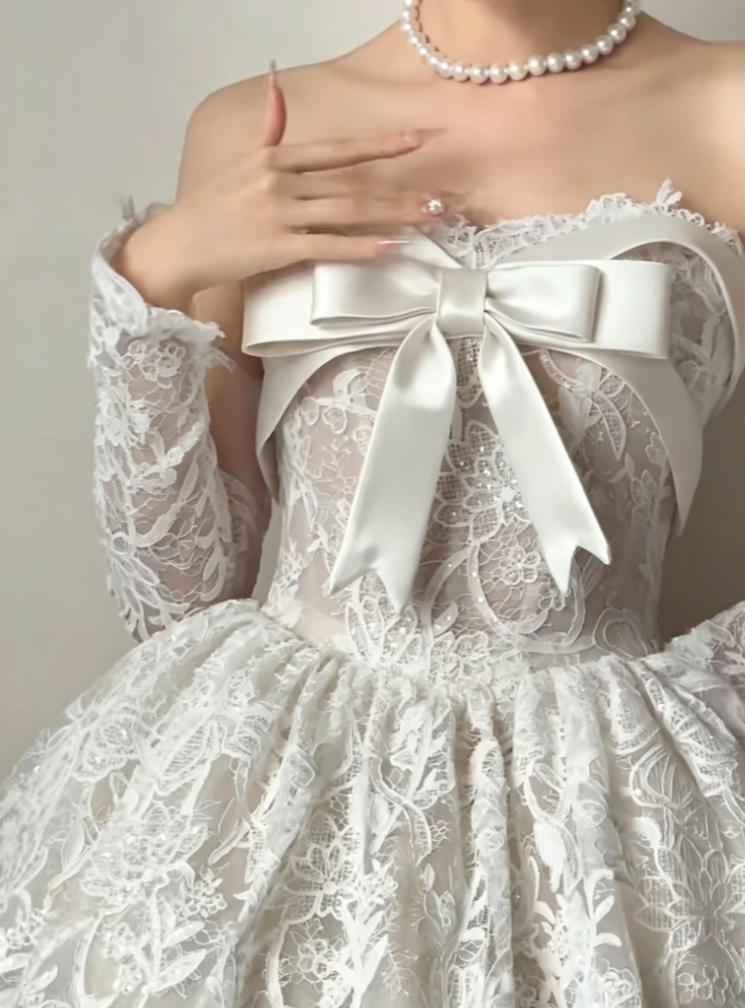 Lovely Strapless Lace Wedding Dress Sequins Bow A-Line Bridal Dress GG6423
