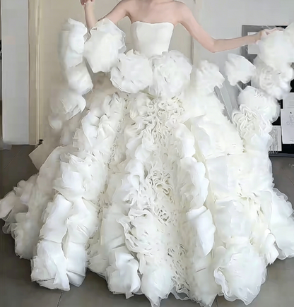 Charming Strapless White Wedding Dress Ruffles Handmade Flowers A-Line Bridal Dress GG6439