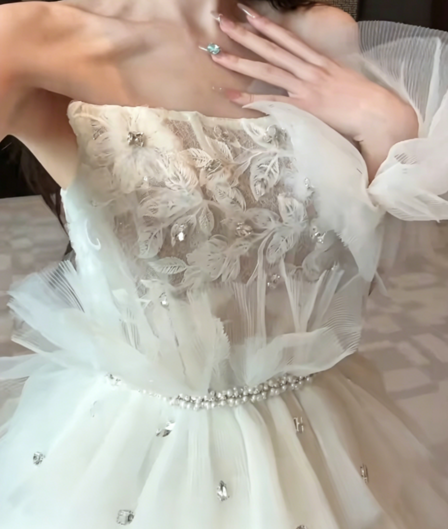 Trendy Strapless Slit Wedding Dress Crystals Tulle Sheath Bridal Dress GG6440