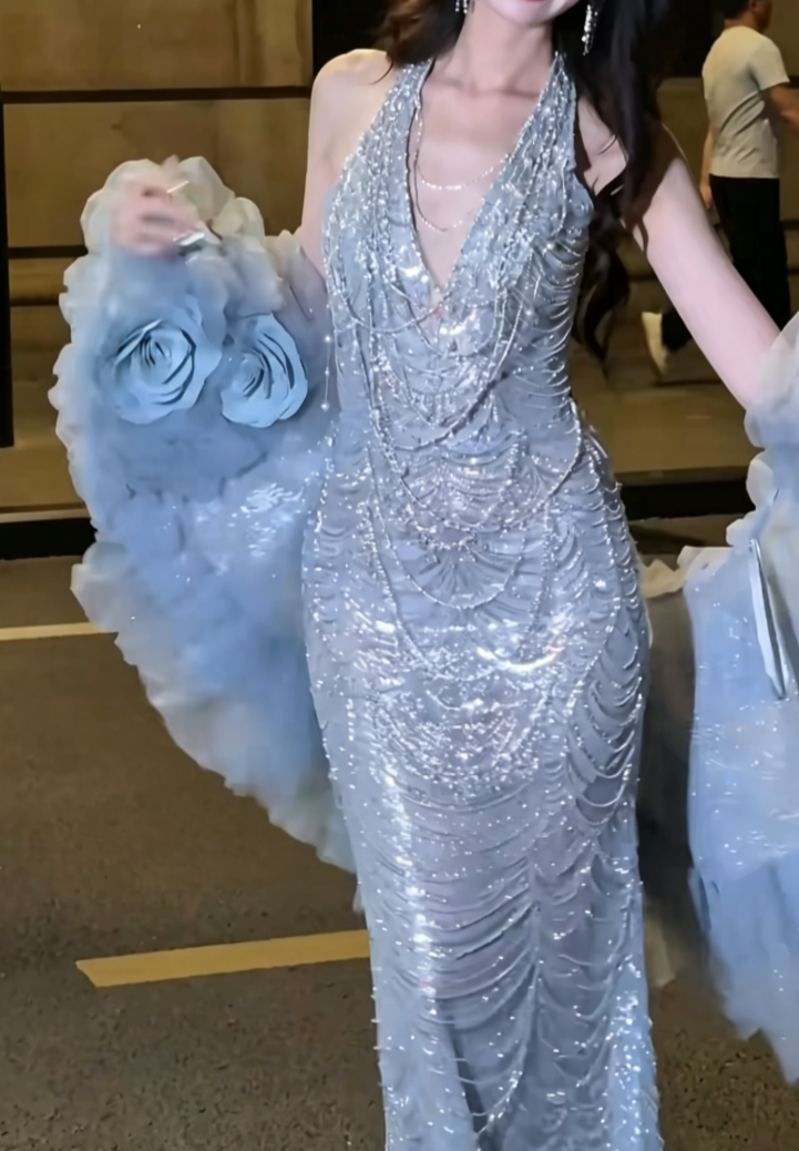 Romantic Halter Neck Blue Prom Dress Sequins Beading Mermaid Evening Dress GG6442