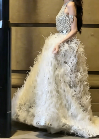 Luxurious Halter Neck Silver Prom Dress Sequins Feather A-Line Evening Dress GG6444