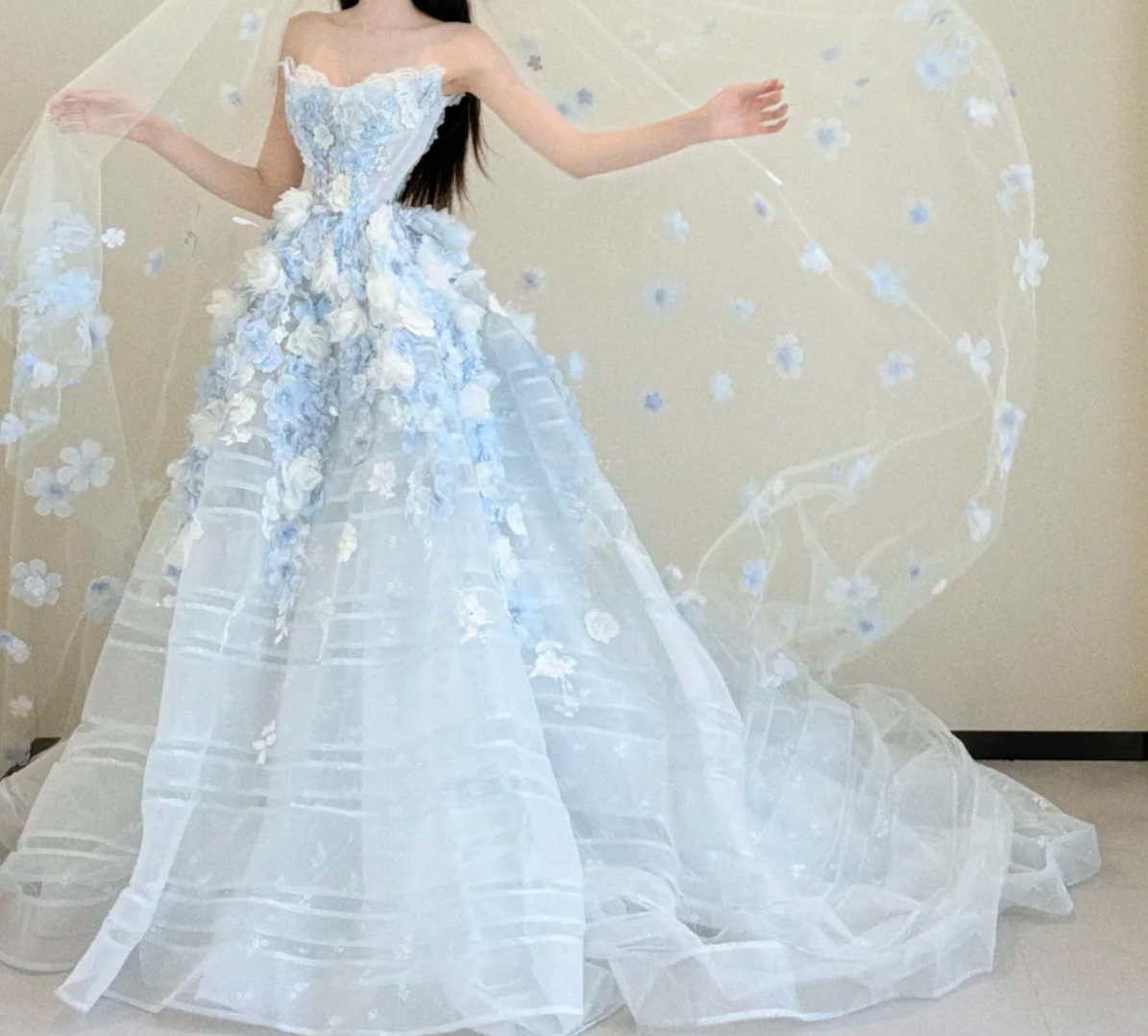 Romantic Strapless Blue Prom Dress Appliques Tulle A-Line Evening Dress GG6448