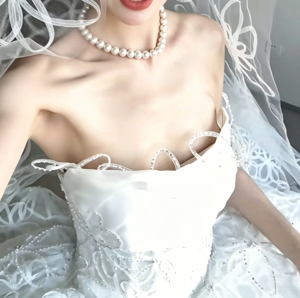 Charming Strapless Appliques Wedding Dress Sequins A-Line Bridal Dress GG6464