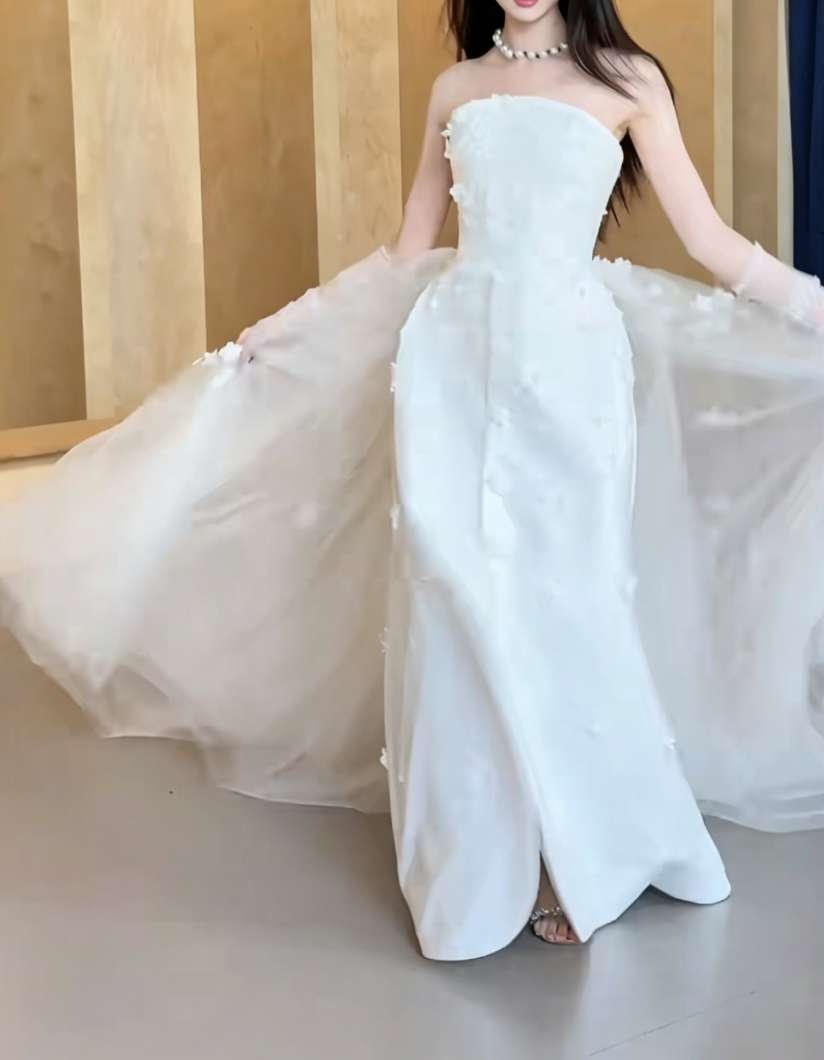 Charming Strapless Wedding Dress Appliques High Slit A-Line Bridal Dress GG6472