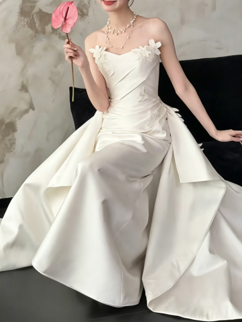 Playful Strapless Satin Wedding Dress Appliques Mermiad Bridal Dress GG6480