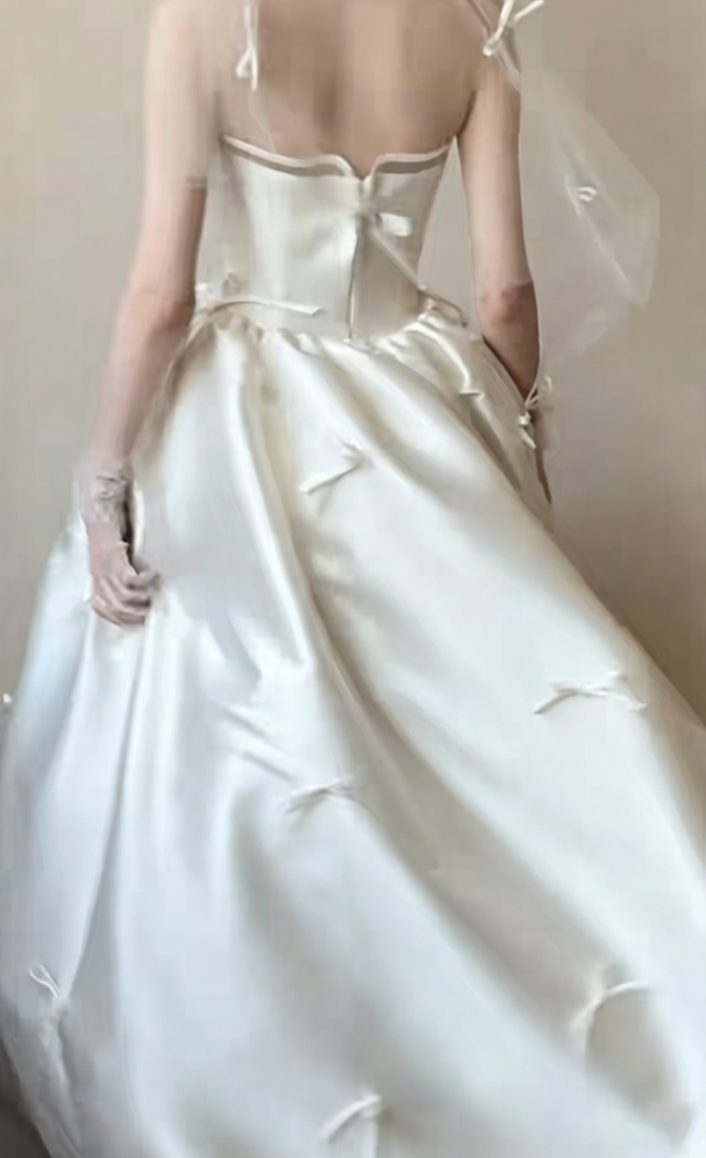 Unique Strapless White Wedding Dress Satin Bows A-Line Bridal Dress GG6492