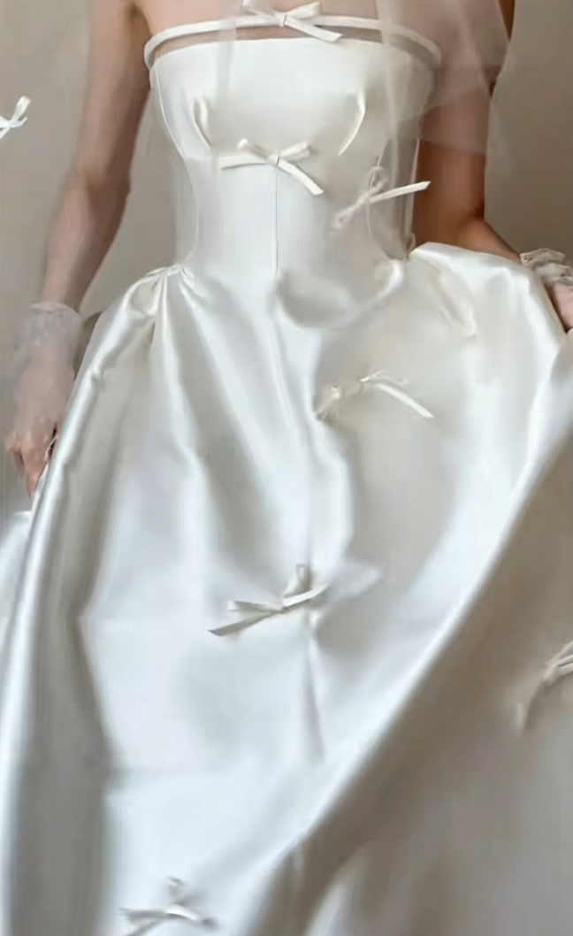 Unique Strapless White Wedding Dress Satin Bows A-Line Bridal Dress GG6492