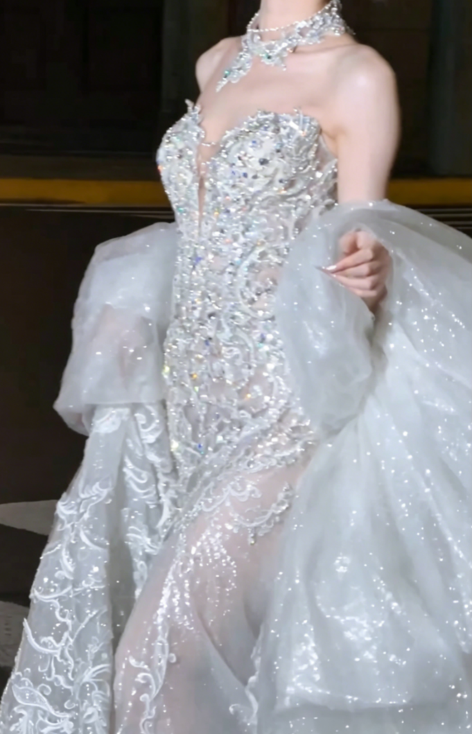 Playful Halter Neck Beaded Wedding Dress Sequins Mermiad Bridal Dress GG6496