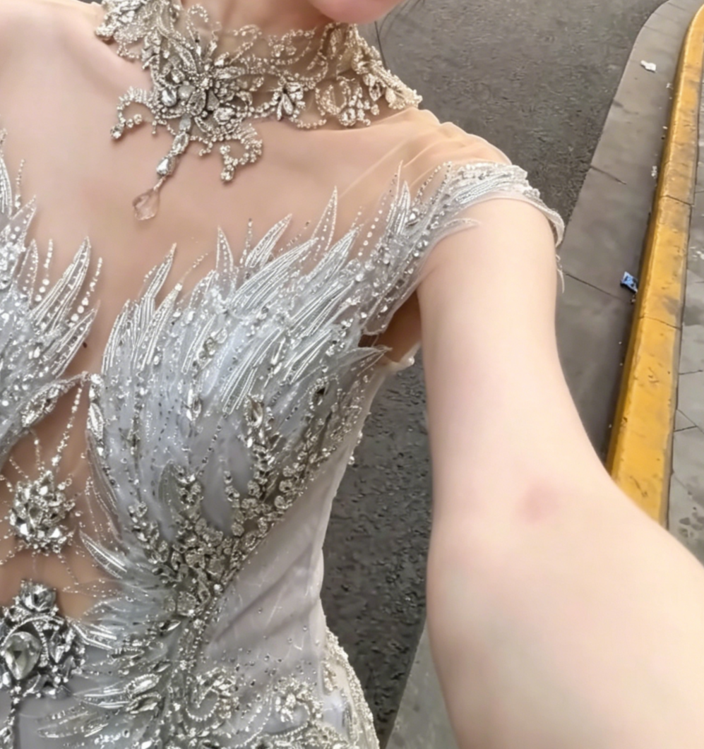 Romantic Illusion Neck Beaded Wedding Dress Rhinestones Sequins Mermiad Bridal Dress GG6508