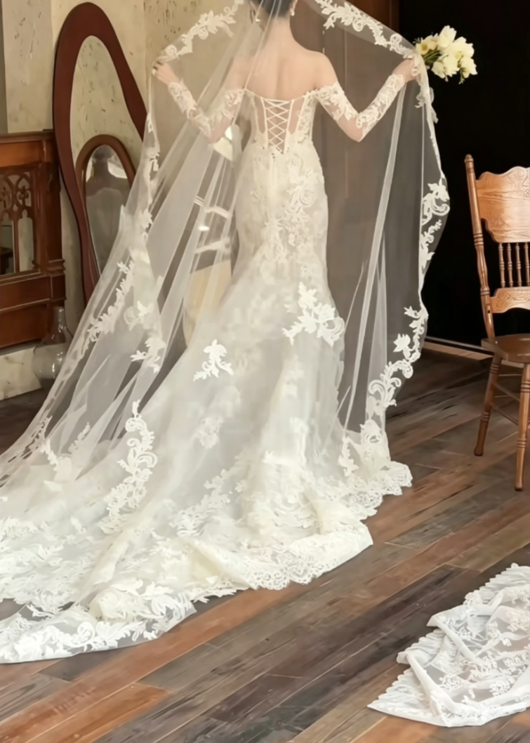 Chic Off-Shoulder Lace Wedding Dress Long Sleeve Mermiad Bridal Dress GG6512