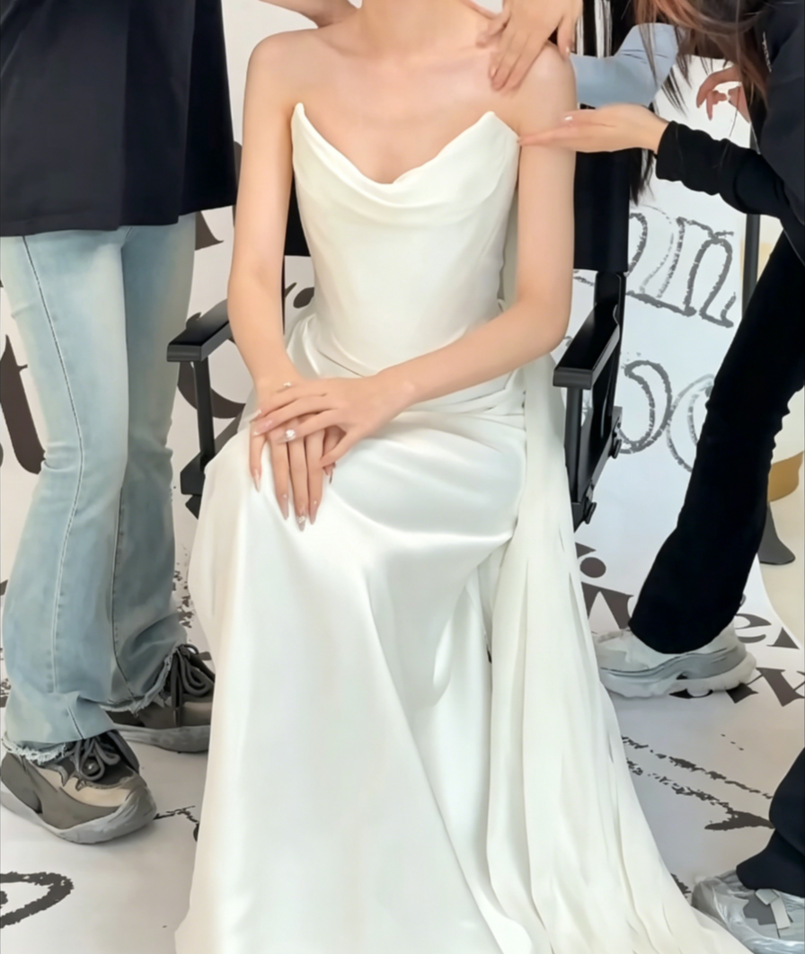 Graceful Strapless Ruched Wedding Dress Satin Mermiad Bridal Dress GG6528