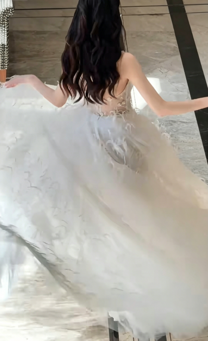 Trendy Spaghetti Straps Wedding Dress Feather Sequins A-Line Bridal Dress GG6537