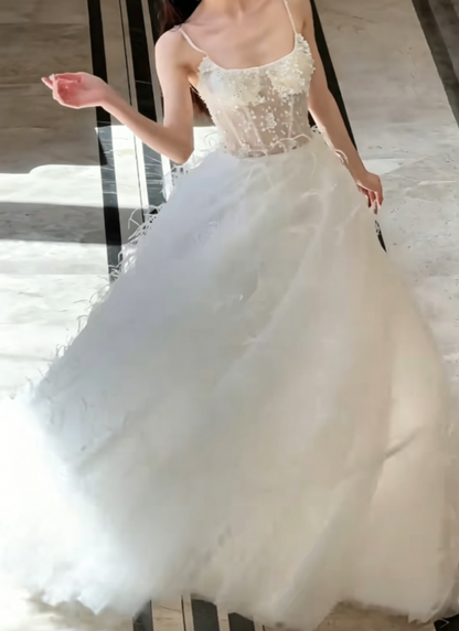 Trendy Spaghetti Straps Wedding Dress Feather Sequins A-Line Bridal Dress GG6537