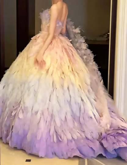 Charming Strapless Gradient Prom Dress Feather A-Line Evening Dress GG6539