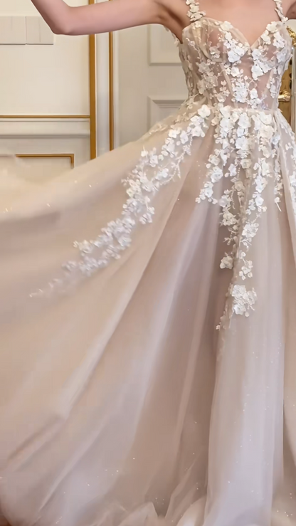 Ornate Spaghetti Straps Appliques Wedding Dress Tulle A-Line Bridal Dress GG6557