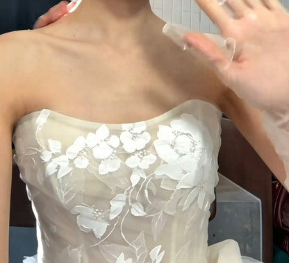 Classical Strapless Appliques Wedding Dress Tulle A-Line Bridal Dress GG6574