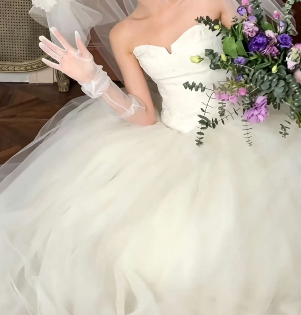Vintage Strapless Bodice Wedding Dress Long Tulle A-Line Bridal Dress GG6579