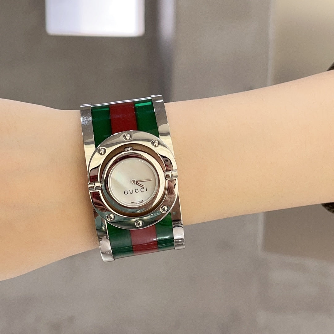 Gucci 112 The Twirl White Dial 33Mm
