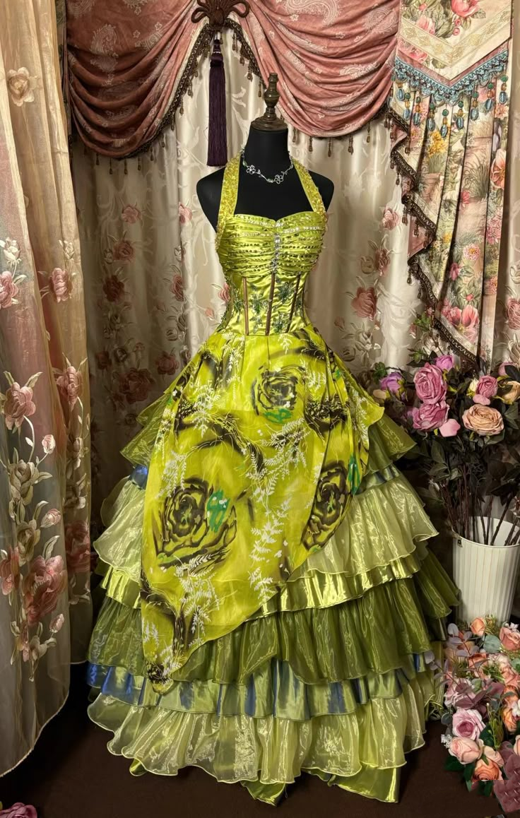 Retro Green Halter Beaded tulle Layered Ball Gown Formal Quinceanera Dress