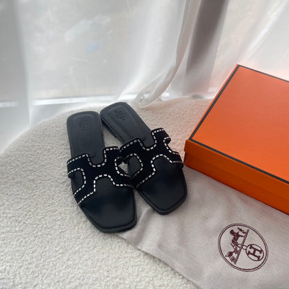 HERMES ORAN SANDAL NOIR H232161ZV02350