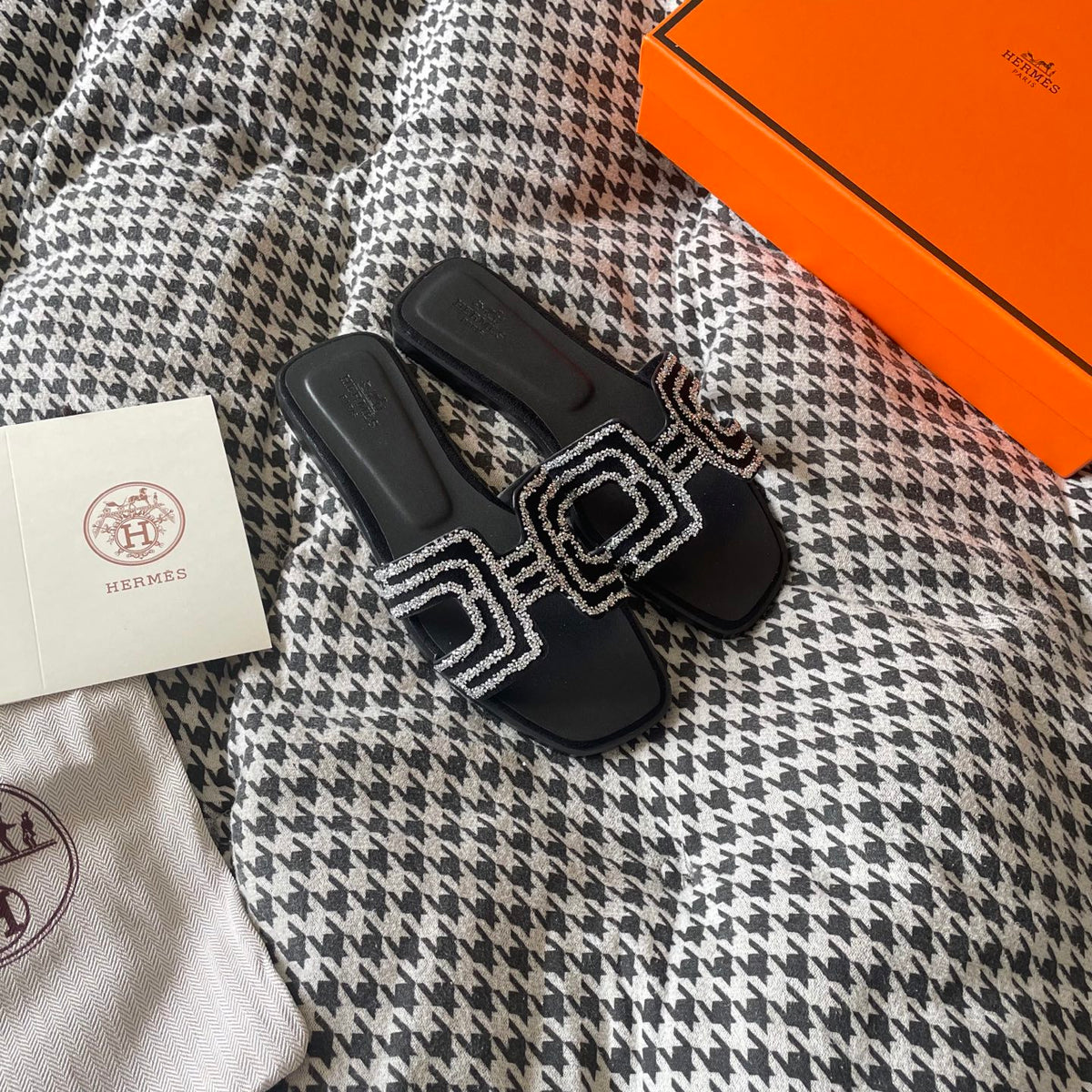 HERMES ORAN SANDAL CRYSTLE BLACK H212010Z 02360