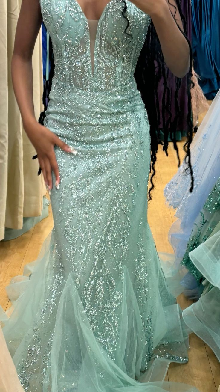 Sparkly Light Green Tulle Sequin Mermaid Long Evening Dress Party Gown