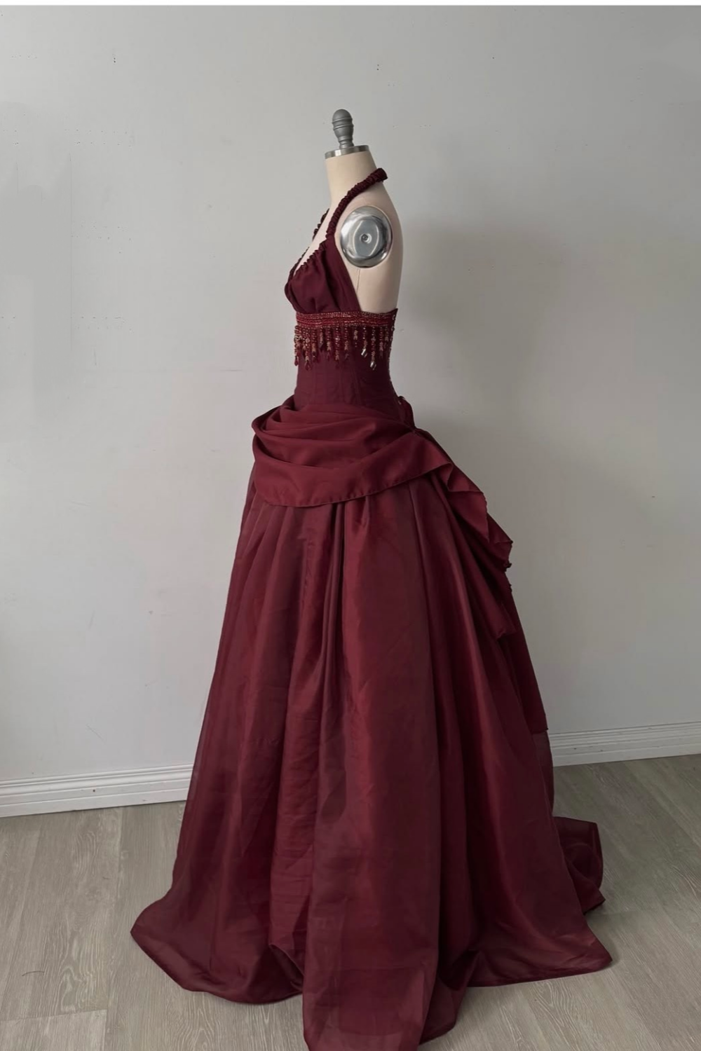 Burgundy vintage long beaded dress gh6643